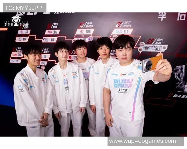 电竞新闻赛后复盘BLG与WE对决的节奏变化与战术分析